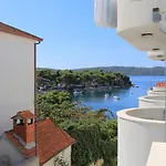 And By The Sea - 16536 Гостьовий будинок 3*