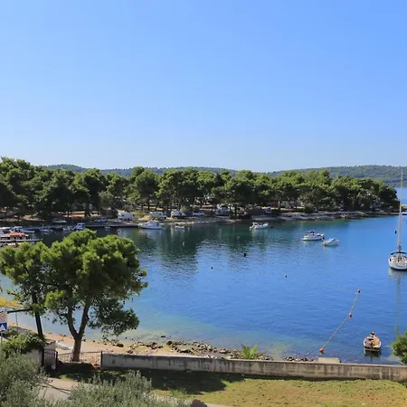 And By The Sea - 16536 3* Trogir