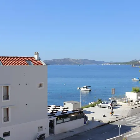 And By The Sea - 16536 Casa de hóspedes Trogir