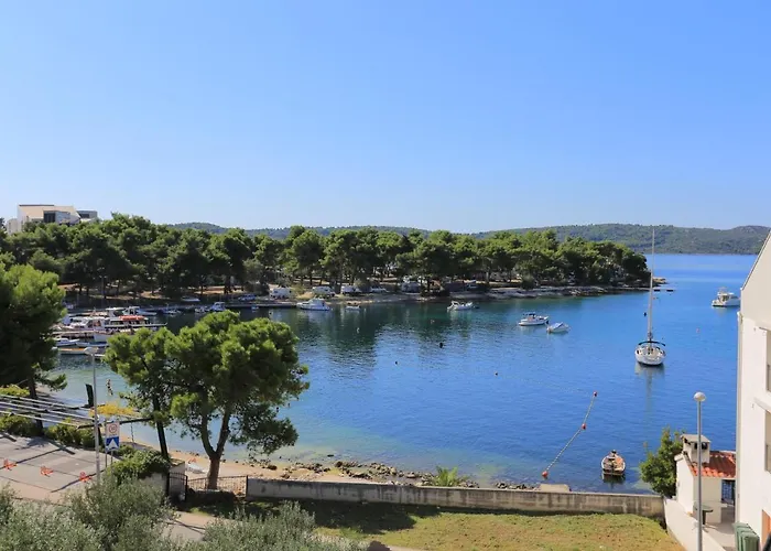 And By The Sea - 16536 3* Trogir