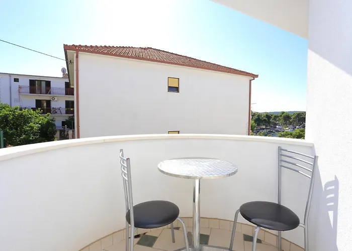 Casa de hóspedes And By The Sea - 16536 Trogir