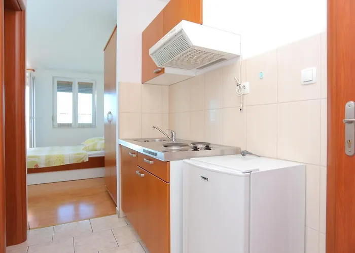 And By The Sea - 16536 Pensionat 3*