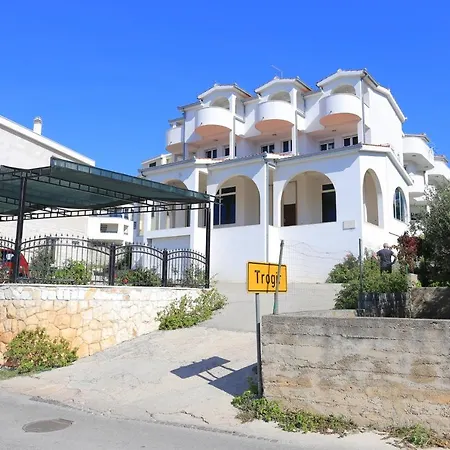 Pensionat And By The Sea - 16536